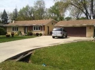 1S062 Myrtle Ave, Villa Park, IL