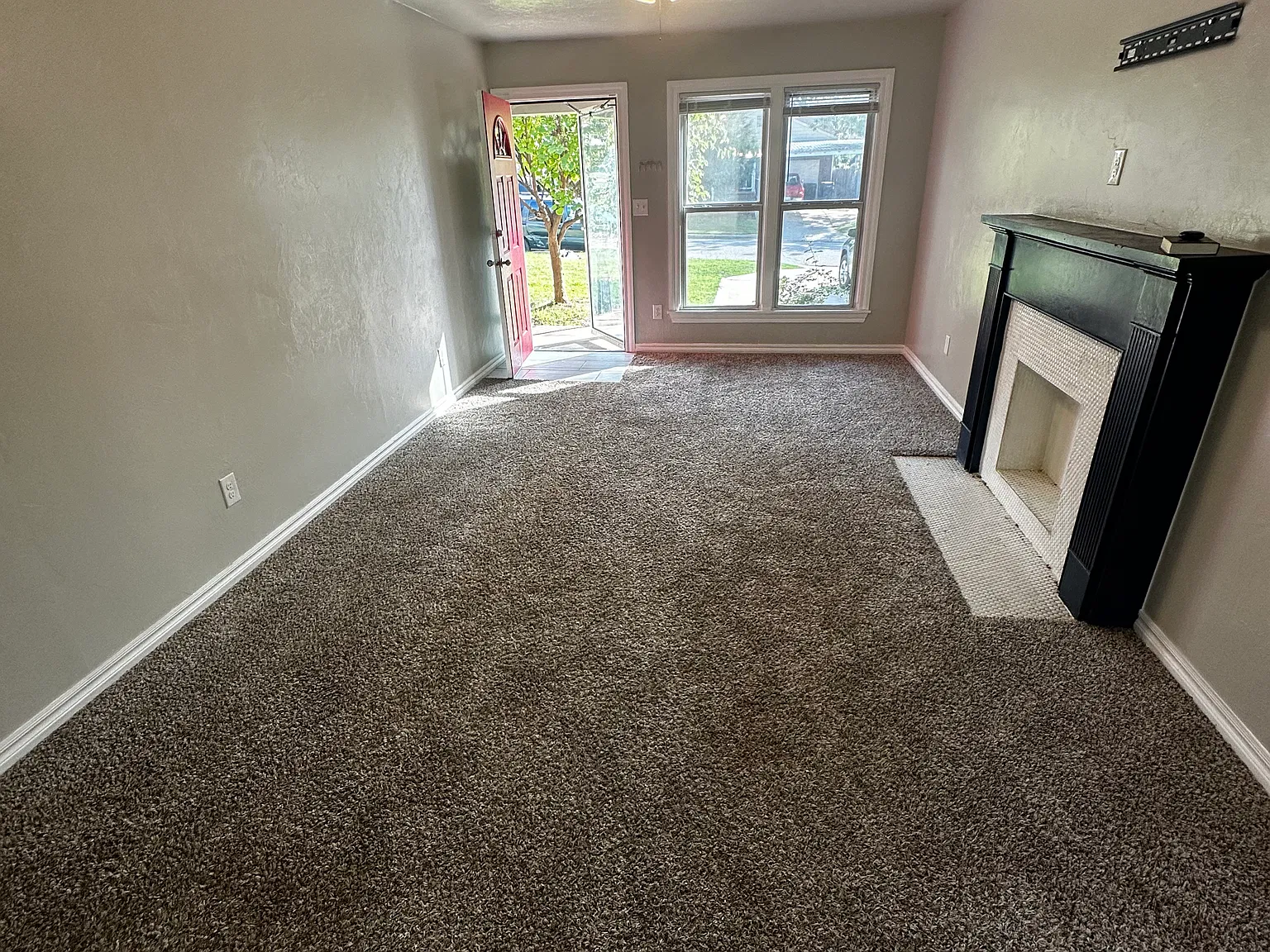3 bed, 1200 sqft, $1,350 — Photo 4