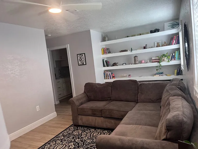 1823 Radnor Dr — Photo 12
