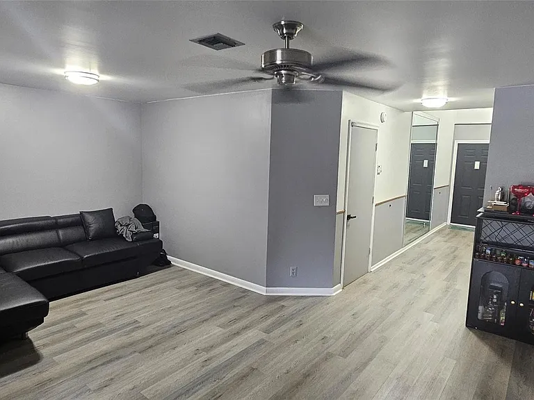 2262 Discovery Cir — Photo 8