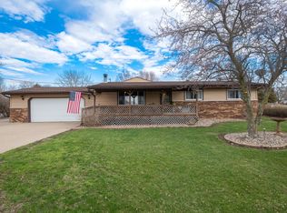 13056 Laurel St, Manito, IL 61546