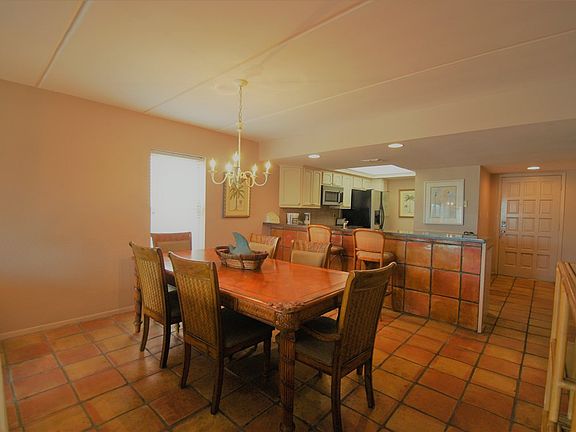 4th image of 2401 Gulf Blvd #304