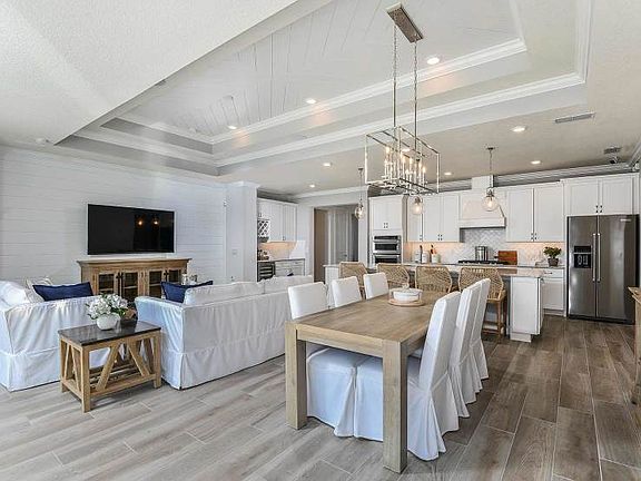Open Floorplan Perfect for Entertaining