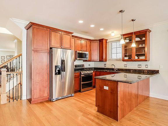 5th image of 4257 N Saint Louis Ave