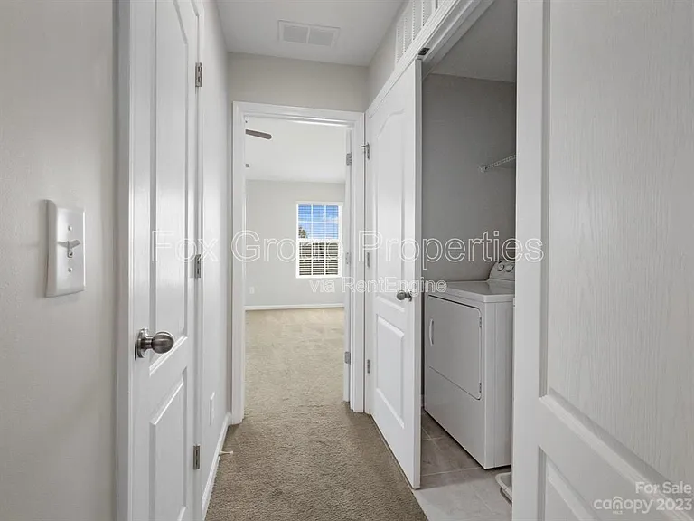 19036 Lake Breeze Dr — Photo 30