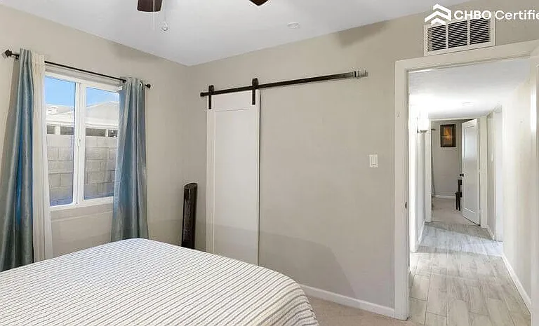 1715 N Whittier Dr — Photo 17
