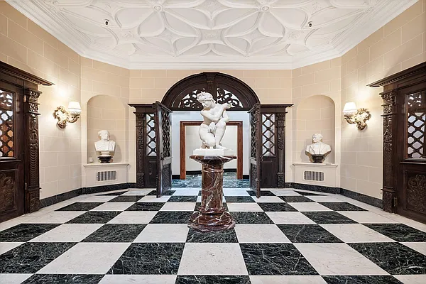 Rented by Sotheby's International Realty | media 22