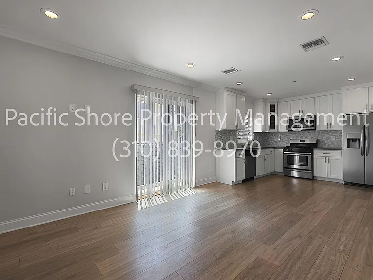 7205 S. La Cienega Apartments — Photo 3