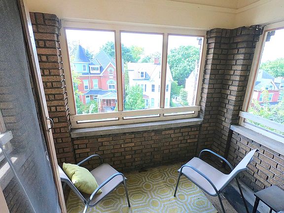 5th image of 120 N Linden Ave APT 6