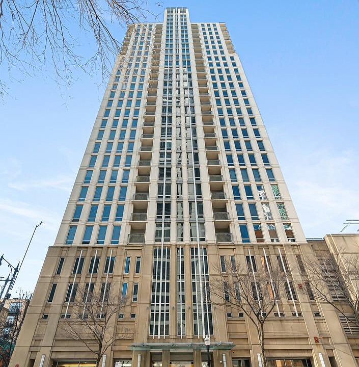 1st image of 1250 S Michigan Ave APT 810