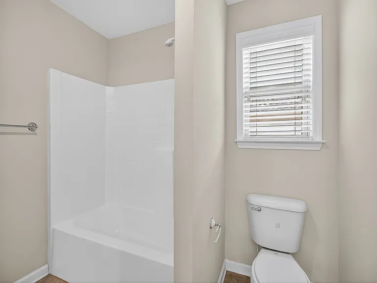 2935 Whitfield Ave — Photo 31
