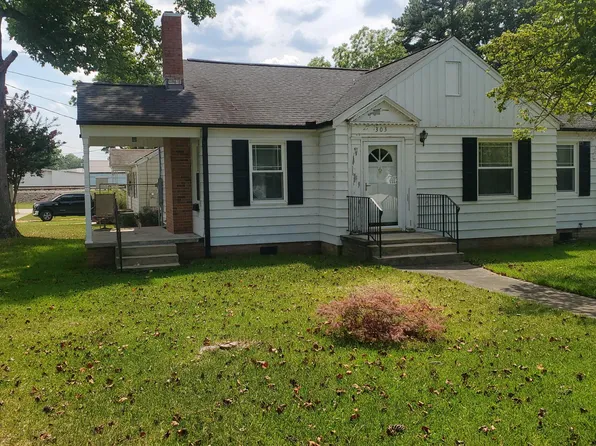 303 W Stallings St, Clayton, NC 27520
