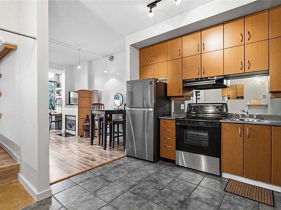 4th image of 409 Swift St #117