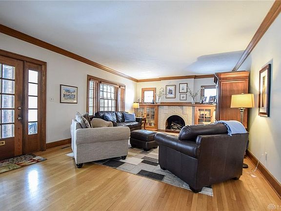 3rd image of 300 Greenmount Blvd
