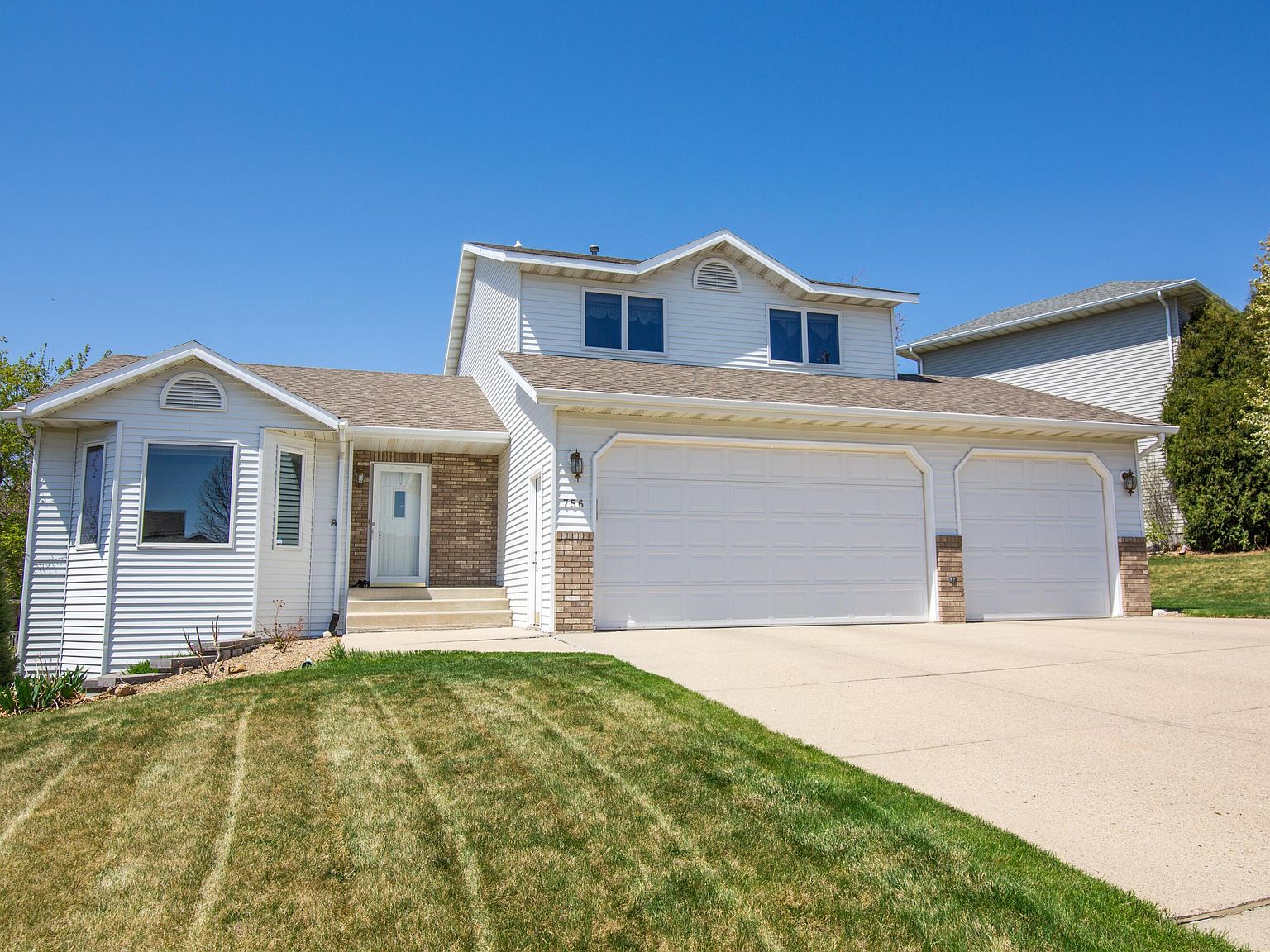756 Juniper Dr, Bismarck, ND 58503 Zillow