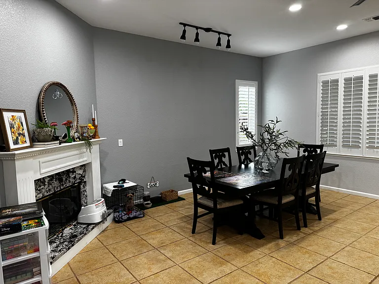 466 Mountain Meadows Dr — Photo 8