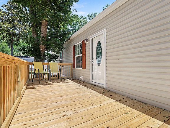 4th image of 530 Key Largo Ave.