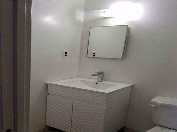 5th image of 4161 Bowne St Floor 2