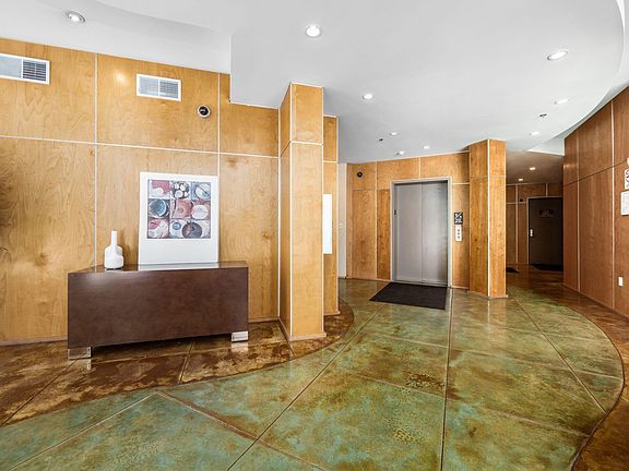 4th image of 196 S Grant Ave #303