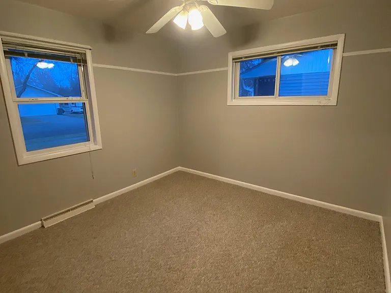 2304 Hewitt Dr — Photo 11