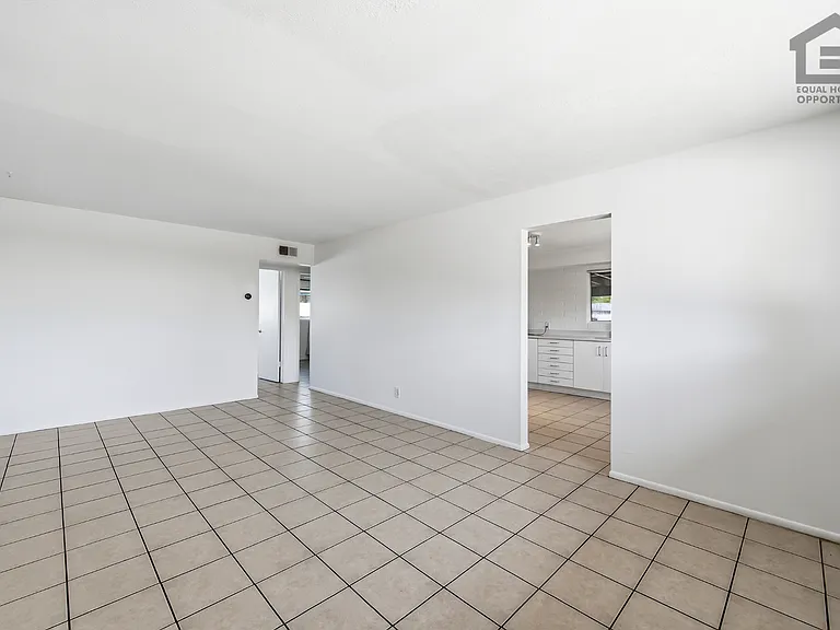 4711 N 15th Ave — Photo 5