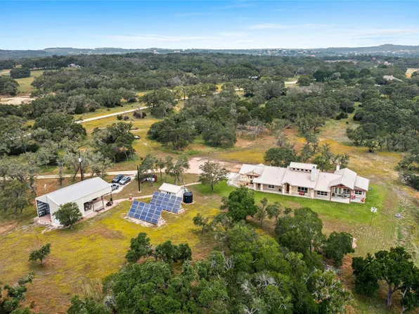 426 Preiss Ranch Rd, Blanco, TX 78606