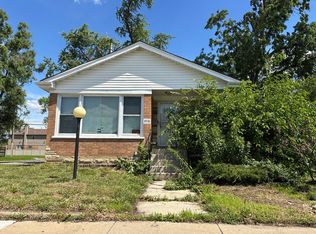 956 W 115th St, Chicago, IL 60643