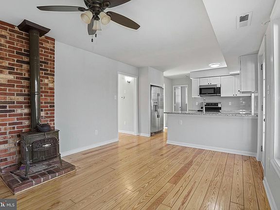 5th image of 10204 Gayle Ct