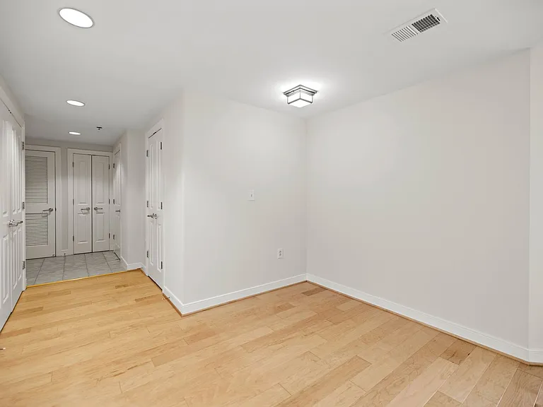 777 7th St NW #934 — Photo 21