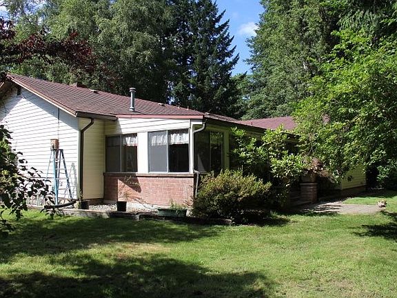 4th image of 746 Firglade Ct NW
