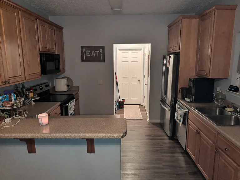2601 Laurel Dr — Photo 4