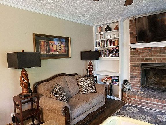 5th image of 5212 Eastbourne Dr