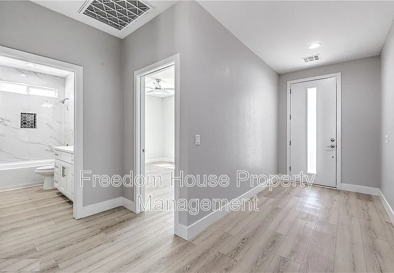6380 Waterford St — Photo 15