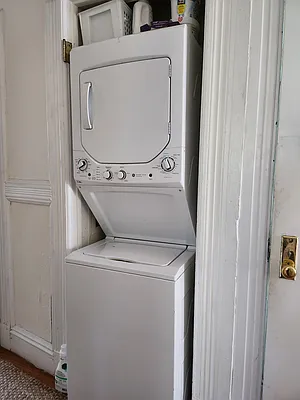 Rented by Frank Valvo Real Estate | media 37