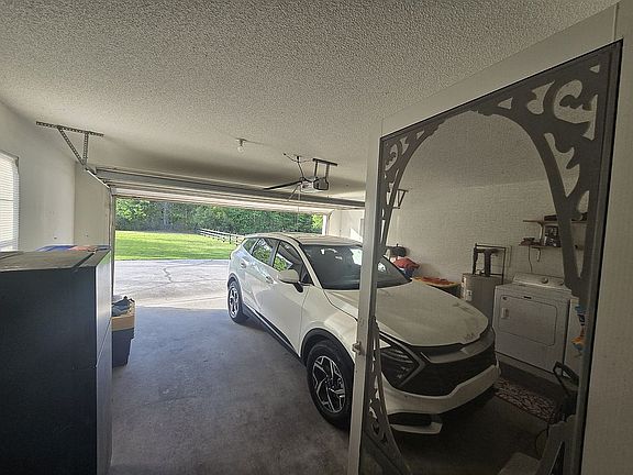 3rd image of 39 Del A Rae Cir