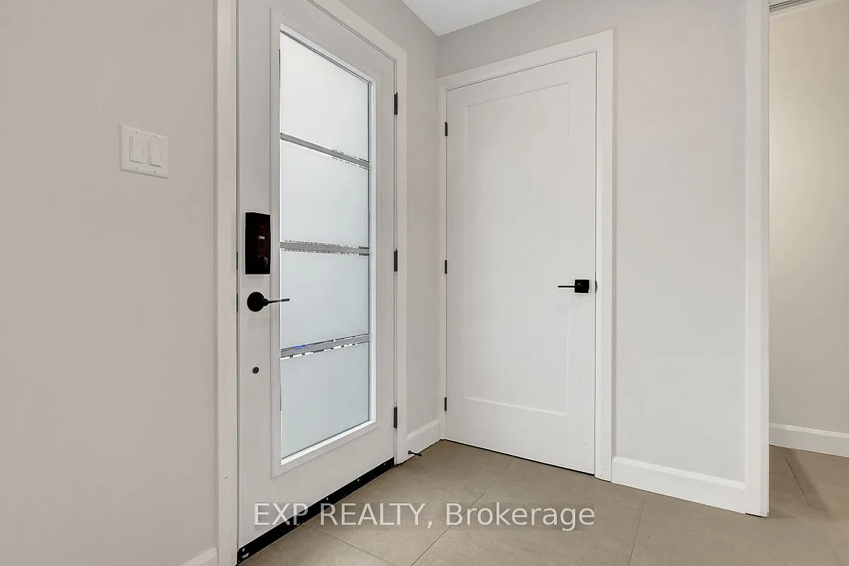 3 bed, $4,000 — Photo 4