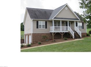 1010 Sterling Pointe Dr, King, NC 27021