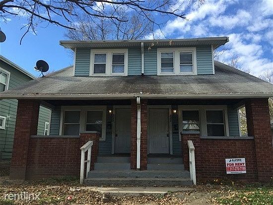 1st image of 824 N Bradley Ave