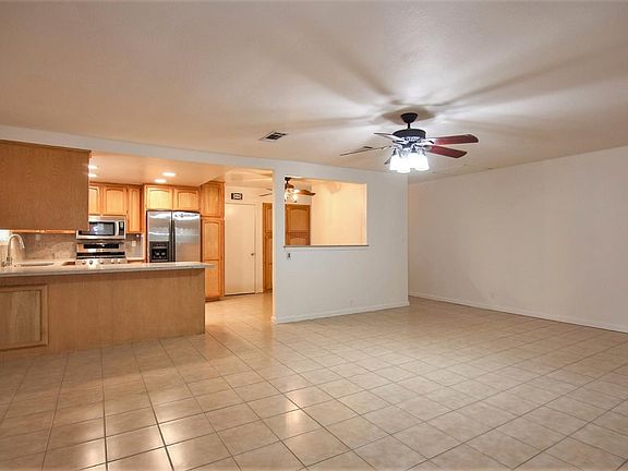 5th image of 8212 Bridgewood Ct