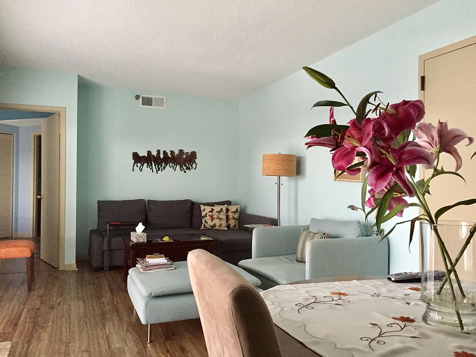 1st image of 900 19th Ave S APT 1006