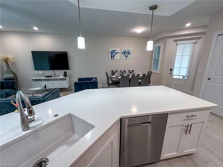 220 Indies Dr E #101 — Photo 11