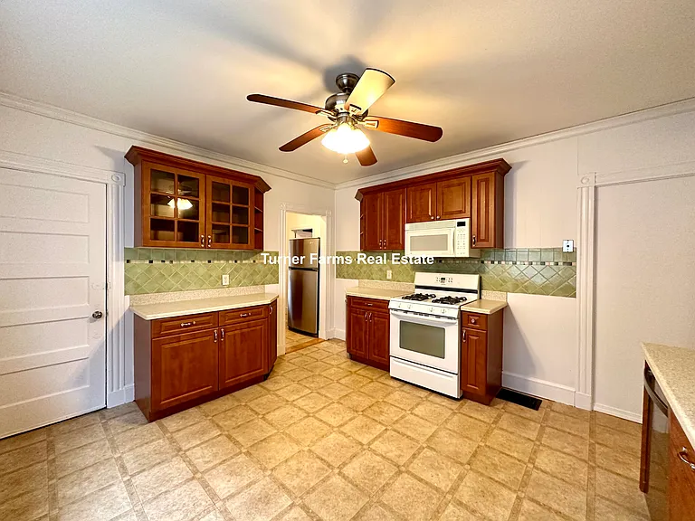 30 Roseclair St — Photo 33