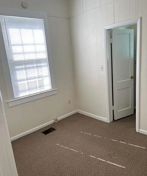 705 Lovell Ave — Photo 12
