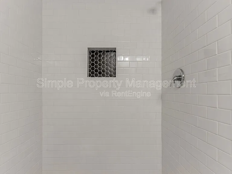 8508 Candlewood Dr — Photo 16
