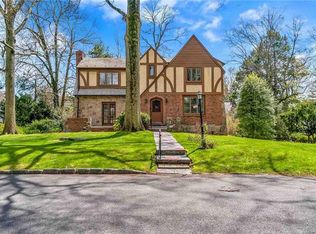 126 Wykagyl Ter, New Rochelle, NY 10804