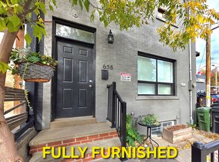 658 Dundas St W #2B, Toronto, ON M5T1H9