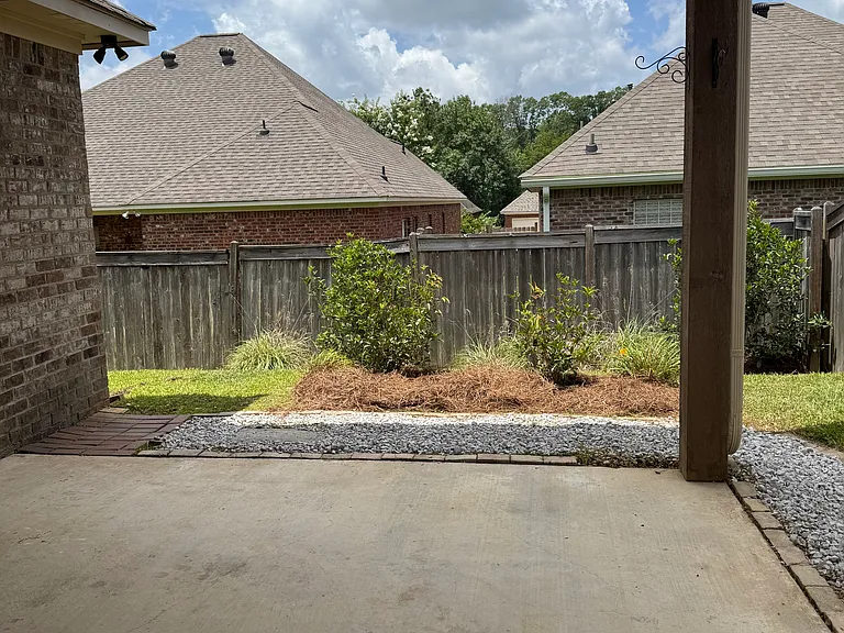 715 Chambord Dr — Photo 19