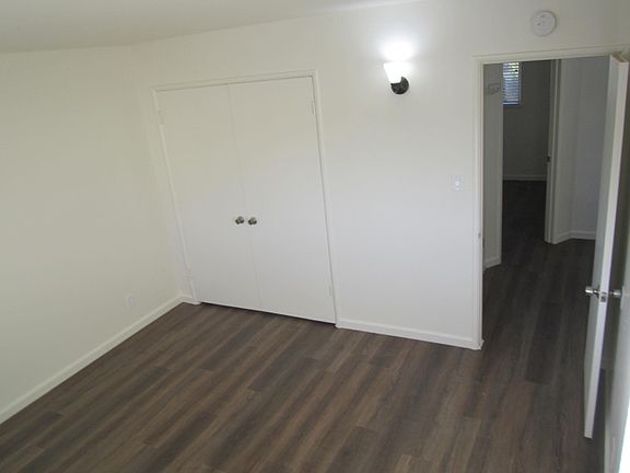 5th image of 717 N E St APT C