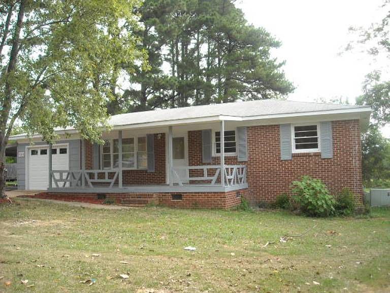 1st image of 120 Lakewood Ln