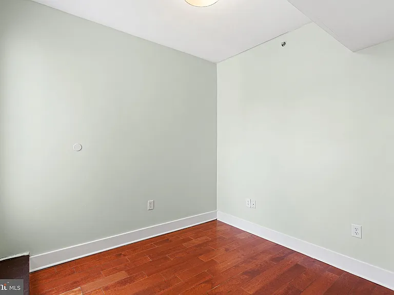 1641 Christian St #3A — Photo 8